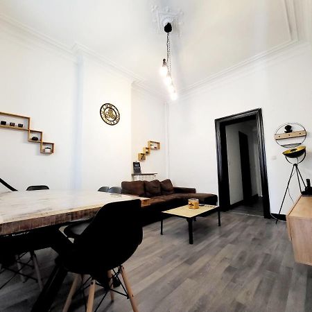 Apartmán Chambre Privee Au 3E Etage Sans Ascenceur En Plein Centre De Charleroi Exteriér fotografie